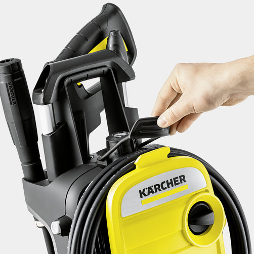 Мойка высокого давления Karcher K 5 Compact Home - <h3>Удобное хранение шланга</h3>
<p>
	 Смотанный шланг быстро закрепляется резиновым фиксатором, который легко снимается перед следующим применением аппарата.
</p>