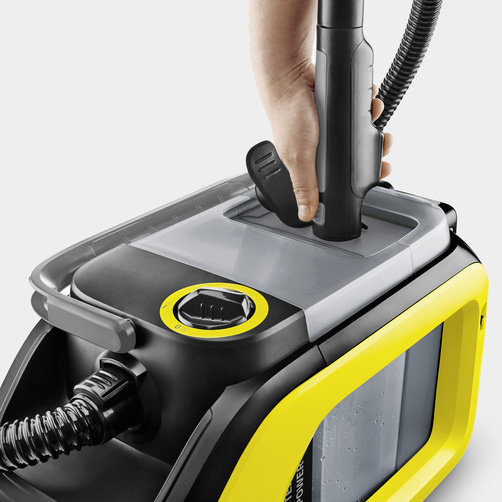 Аккумуляторный моющий пылесос Karcher SE 3-18 Compact - <h3>Испытанные насадки Karcher (для мягкой мебели и щелевая) для оптимальных результатов уборки</h3>
Тщательная очистка текстильных поверхностей. Быстрая и легкая очистка по технологии экстракции. Низкая остаточная влажность для быстрого высыхания текстильных поверхностей.