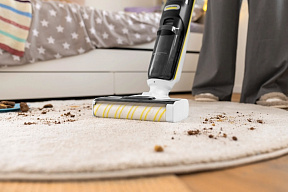 Вертикальный моющий пылесос Karcher FCV 4 - изображение 3